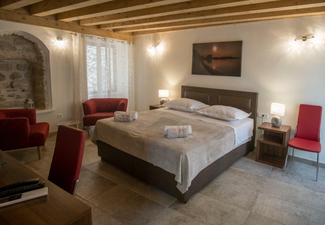 Guest house Jr Luxury Guesthouse2 4*